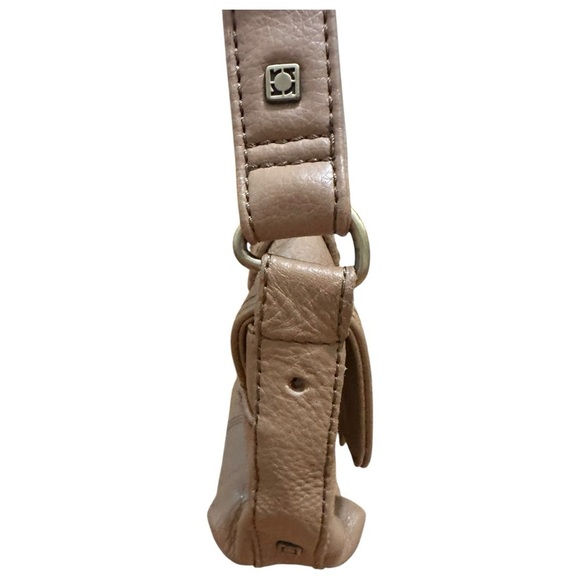 Kenneth Cole Reaction Tan Leather Bag with gold buckle detail - Picture 5 of 8